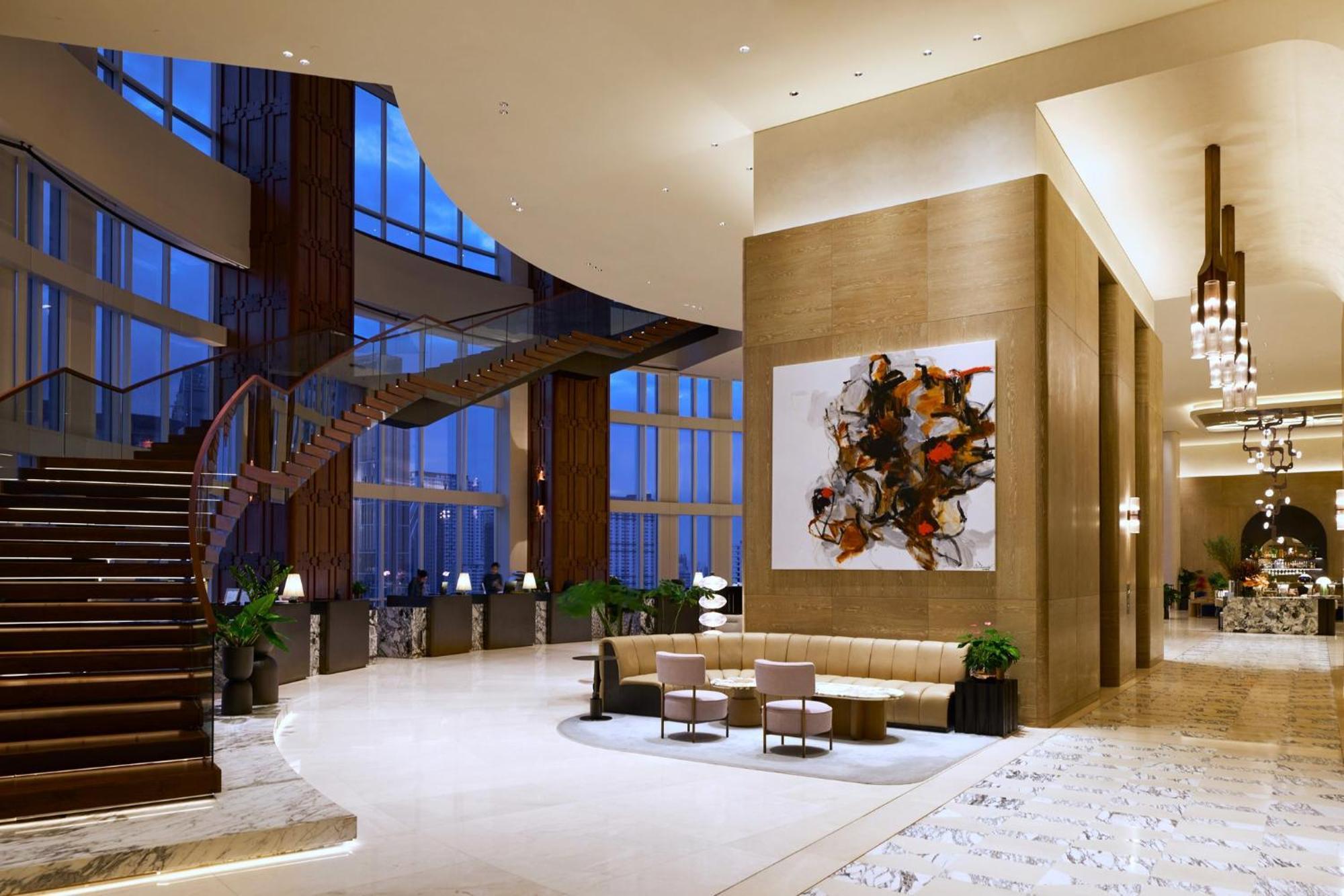 Centara Grand At Centralworld Μπανγκόκ Εξωτερικό φωτογραφία The lobby of the hotel