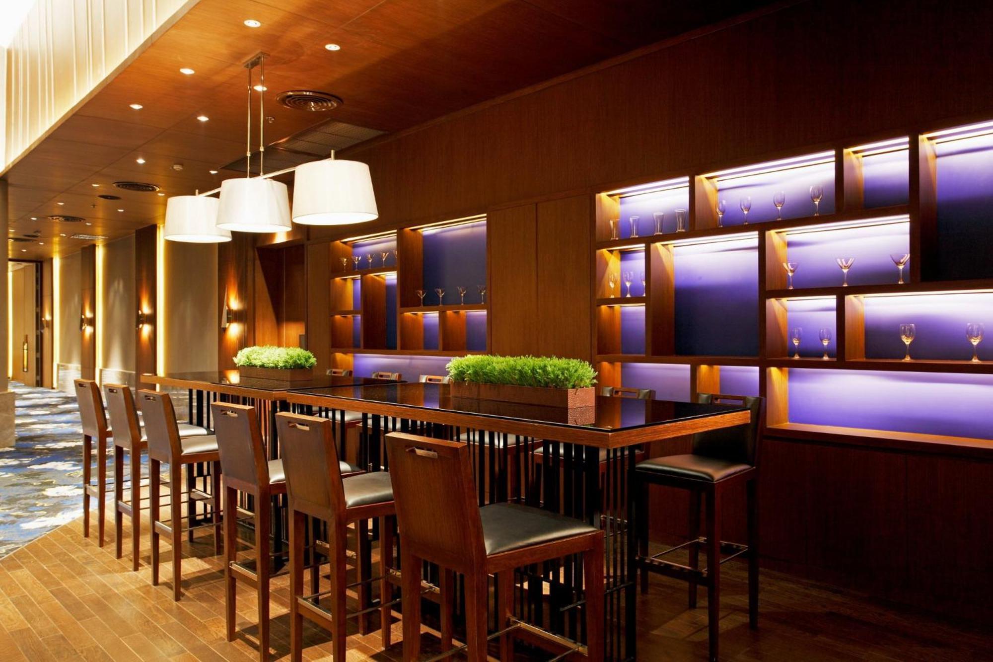 Centara Grand At Centralworld Μπανγκόκ Εξωτερικό φωτογραφία The lounge at the airport
