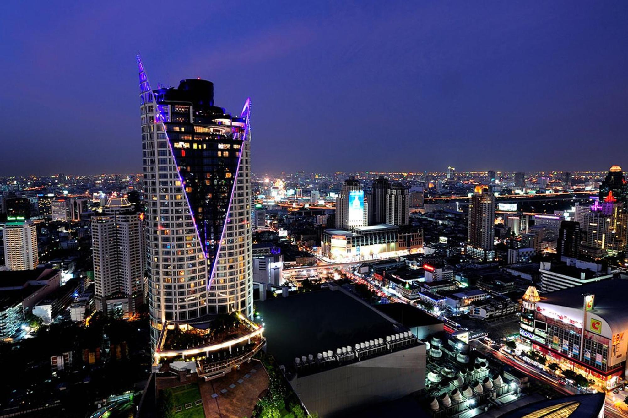 Centara Grand At Centralworld Μπανγκόκ Εξωτερικό φωτογραφία View of the city at night